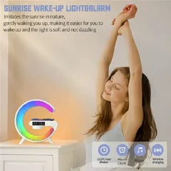 Reloj despertador con luz RGB y carga inalámbrica